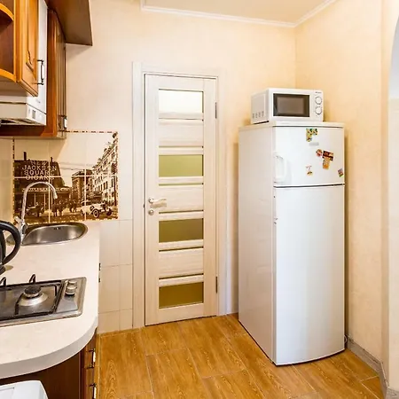 Cute In The Center *